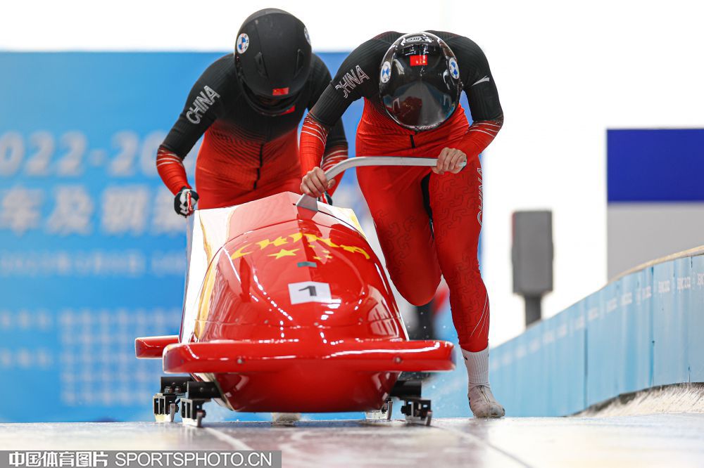 走在相似的 走在相似的